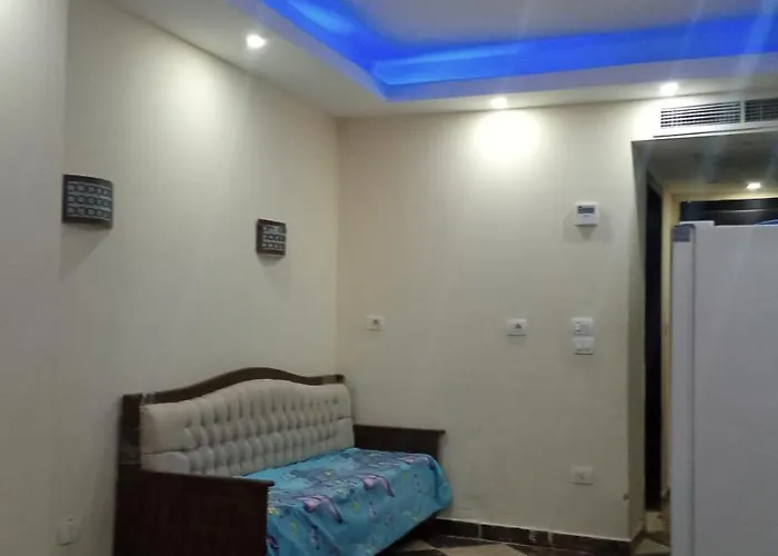 In Cecelia Apartment